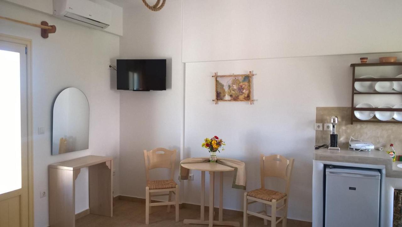 Appartamento Gyrouli 1 Pera Gyalos Esterno foto