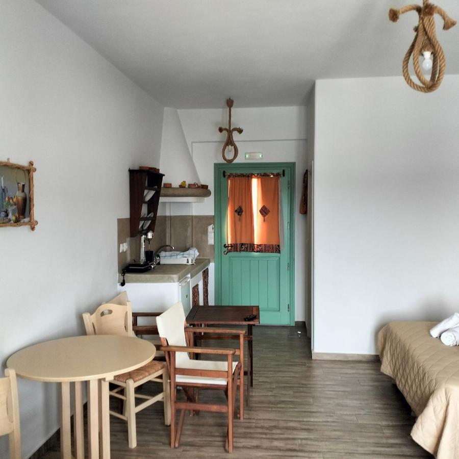 Appartamento Gyrouli 1 Pera Gyalos Esterno foto